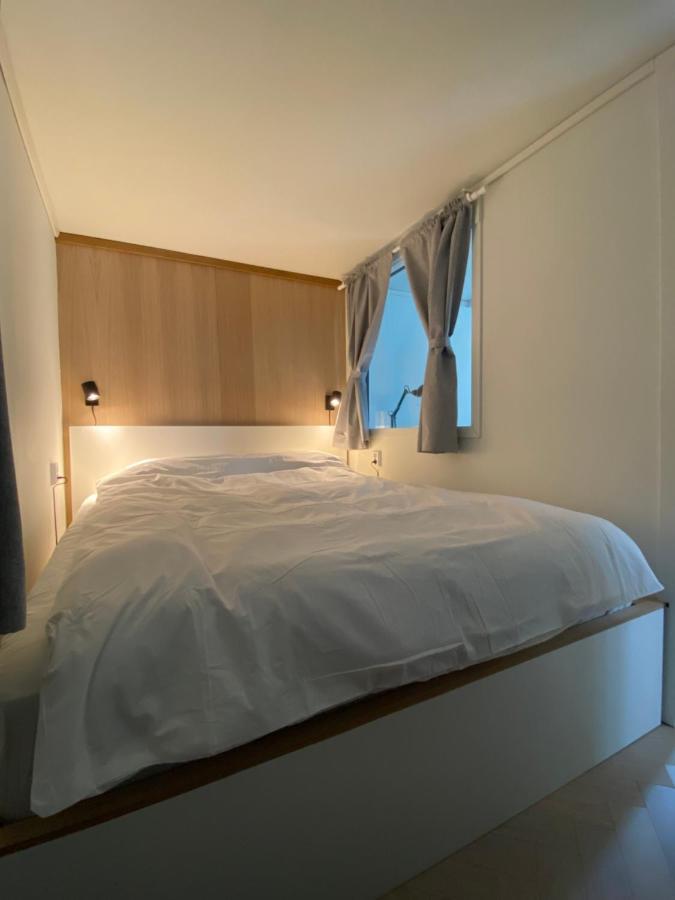 Entire Renovated Apartment From 1780 With Kitchen, Bath, Bedroom, And Living Room In Skuteviken Bergen Exterior photo