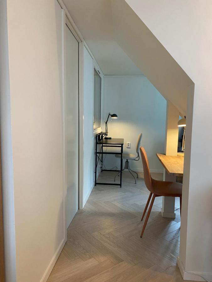 Entire Renovated Apartment From 1780 With Kitchen, Bath, Bedroom, And Living Room In Skuteviken Bergen Exterior photo